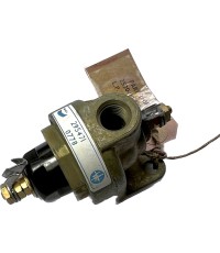 Bendix Low pressure indicator Part # 295471 Nato LV6/MT9 2530-99-830-4658