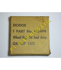 Inner Wheel Oil Seal for Dodge M37 Military Truck 915499 1948-1951 Dodge Truck B-1 B-2 WD15 Oil Seal 915499 NOS