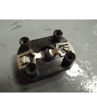 B.M.A.C Ltd Bakelite Bulb Holder.  NSN 6250998820132 16522/39